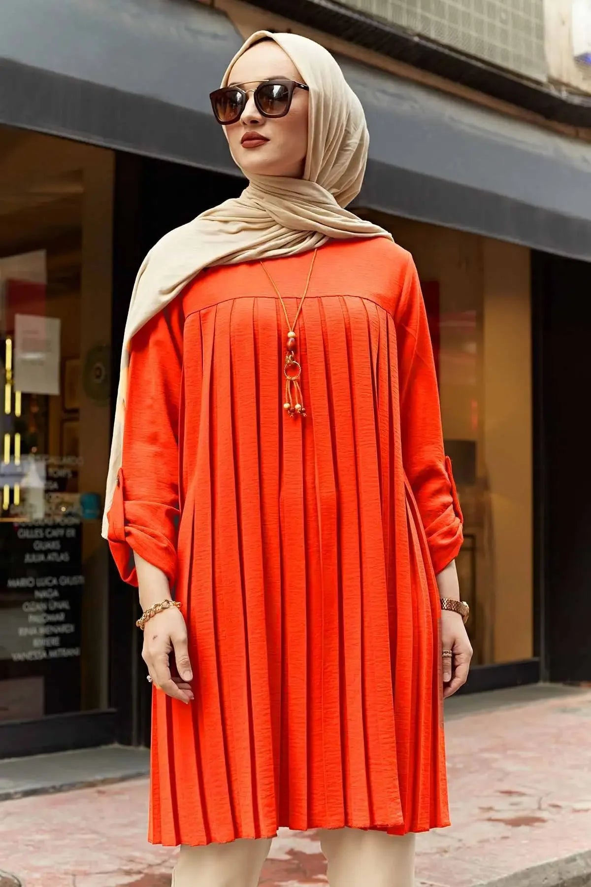 Middle East New Muslim Women's Autumn Casual Pleated Loose Long Sleeve Round Neck Plus Size Top Robe Women Dubai Turkey (Abaya)